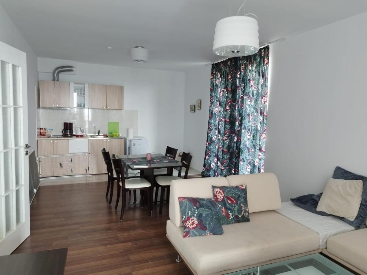 Belvedere Apartments ビャラ エクステリア 写真
