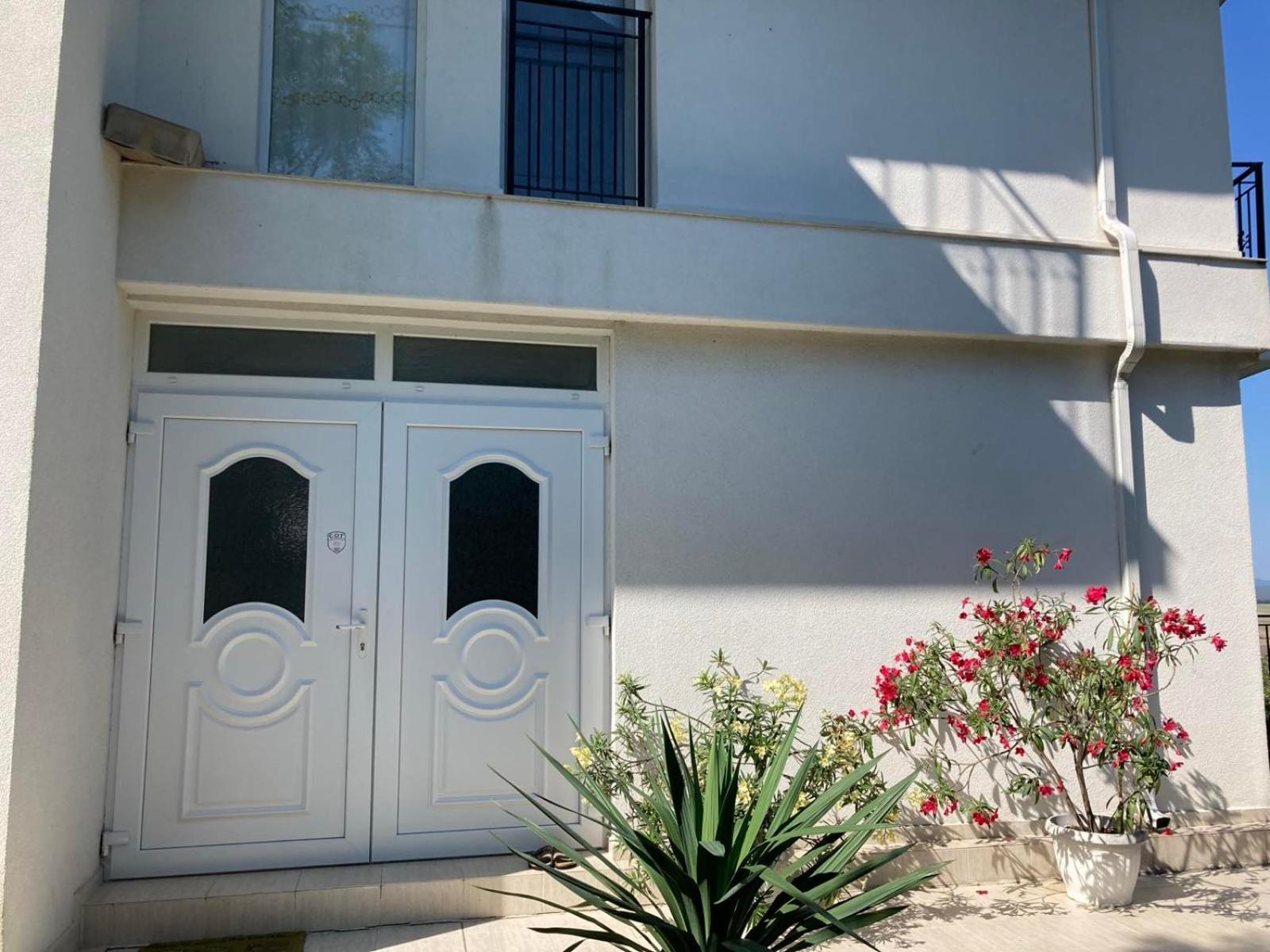 Belvedere Apartments ビャラ エクステリア 写真