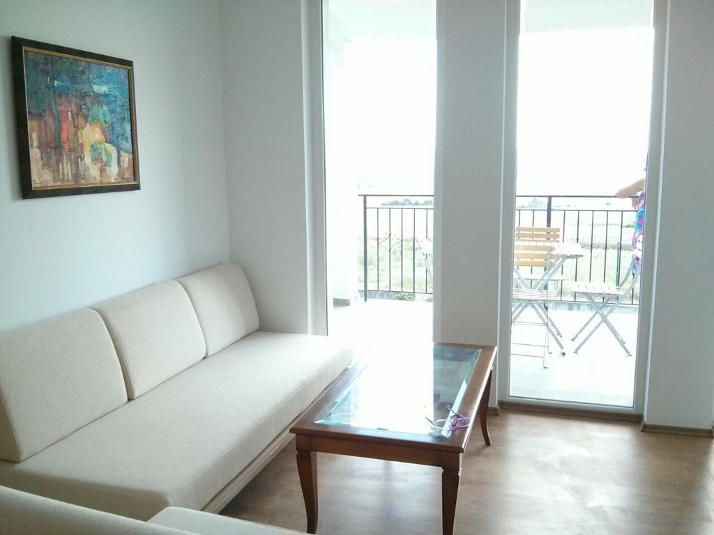 Belvedere Apartments ビャラ エクステリア 写真