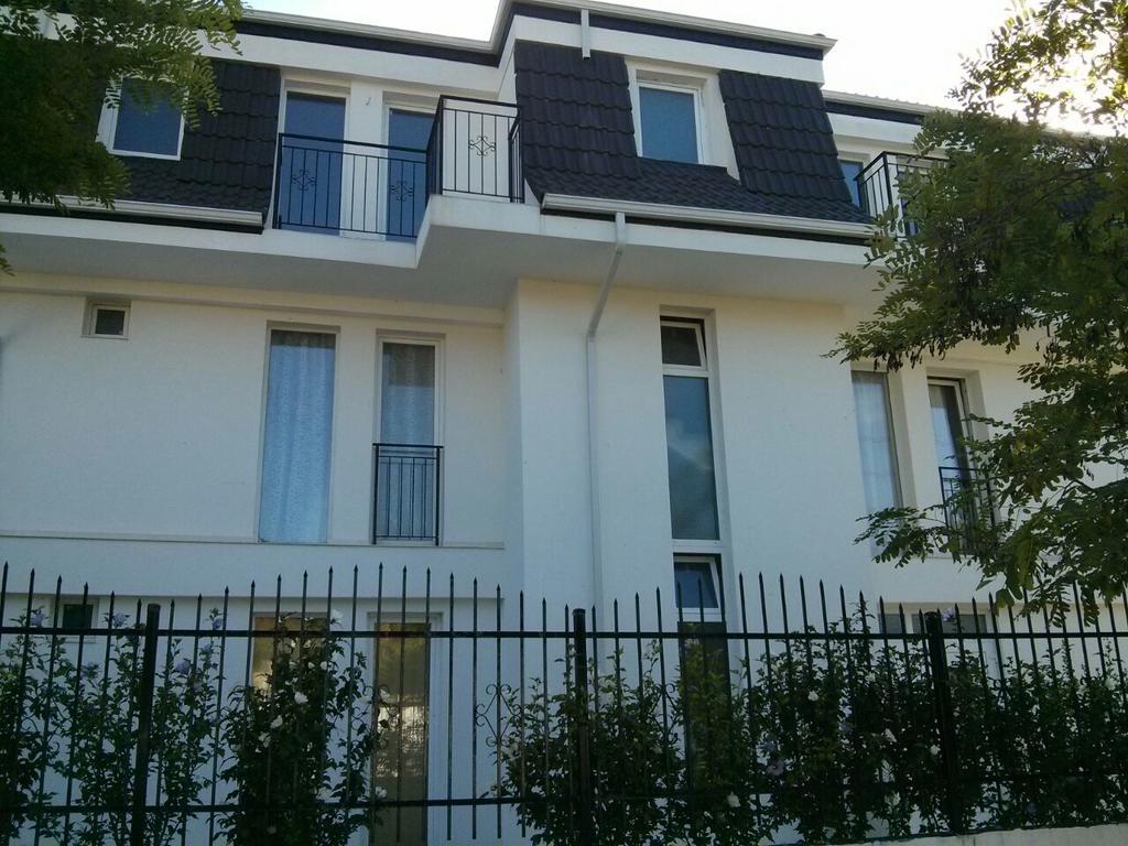 Belvedere Apartments ビャラ エクステリア 写真