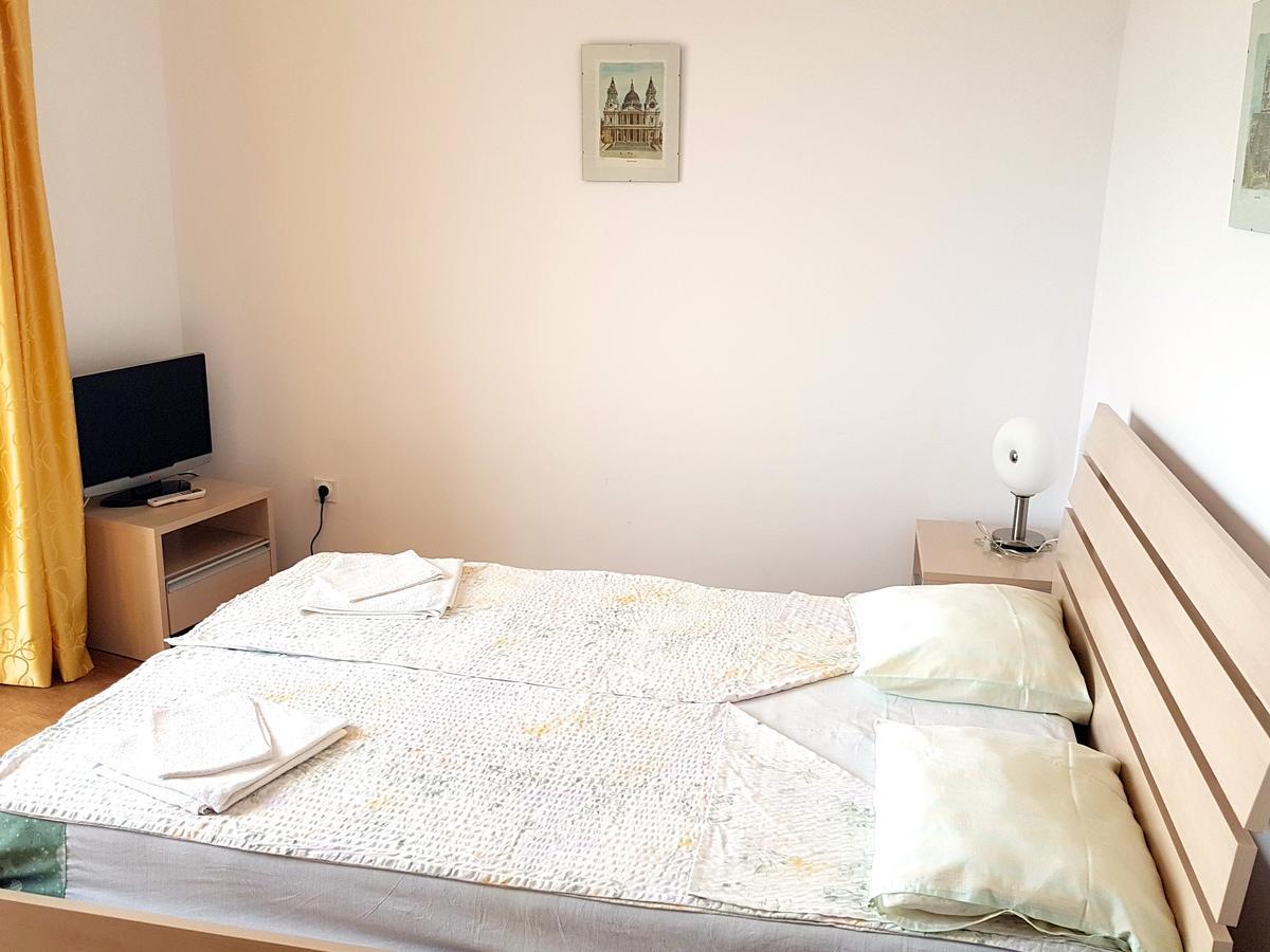 Belvedere Apartments ビャラ エクステリア 写真